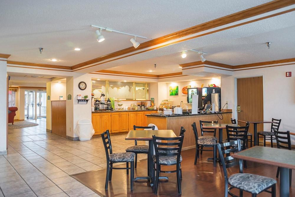 Quality Inn Near Monument Health Rapid City Hospital Экстерьер фото