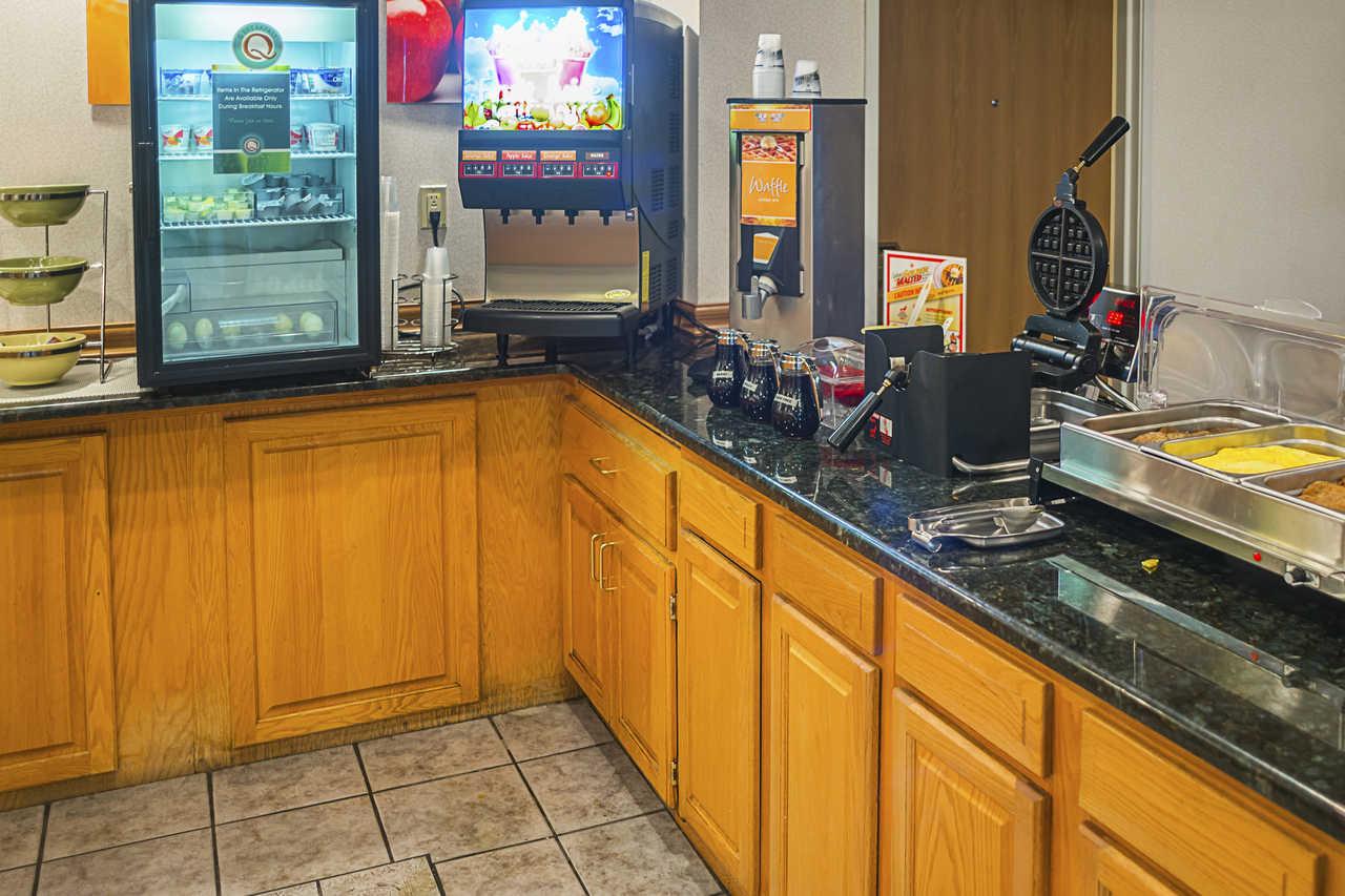 Quality Inn Near Monument Health Rapid City Hospital Экстерьер фото