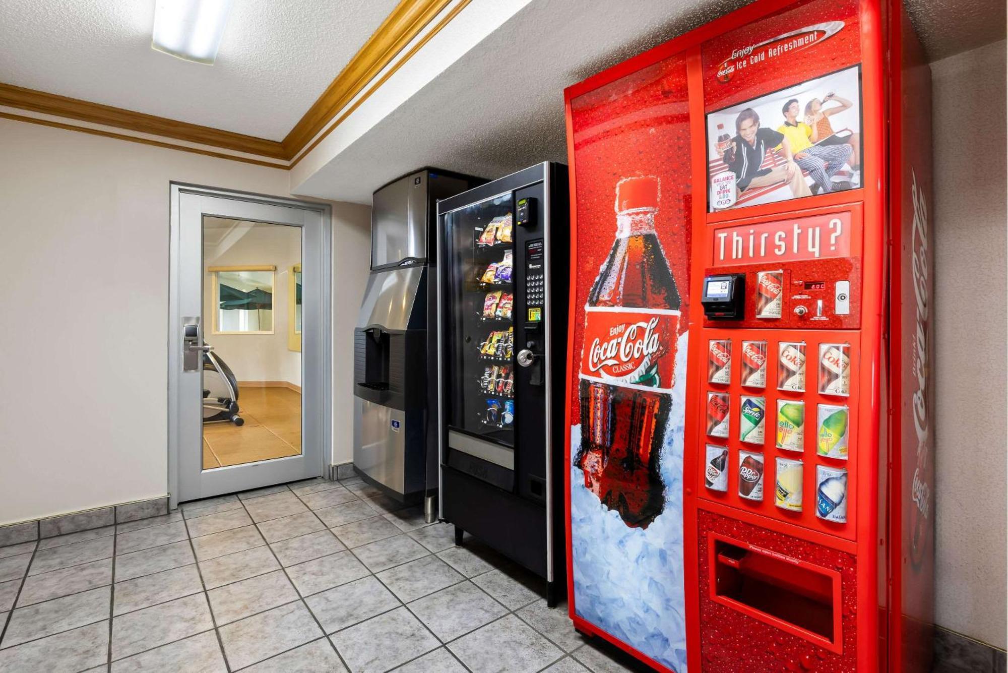 Quality Inn Near Monument Health Rapid City Hospital Экстерьер фото