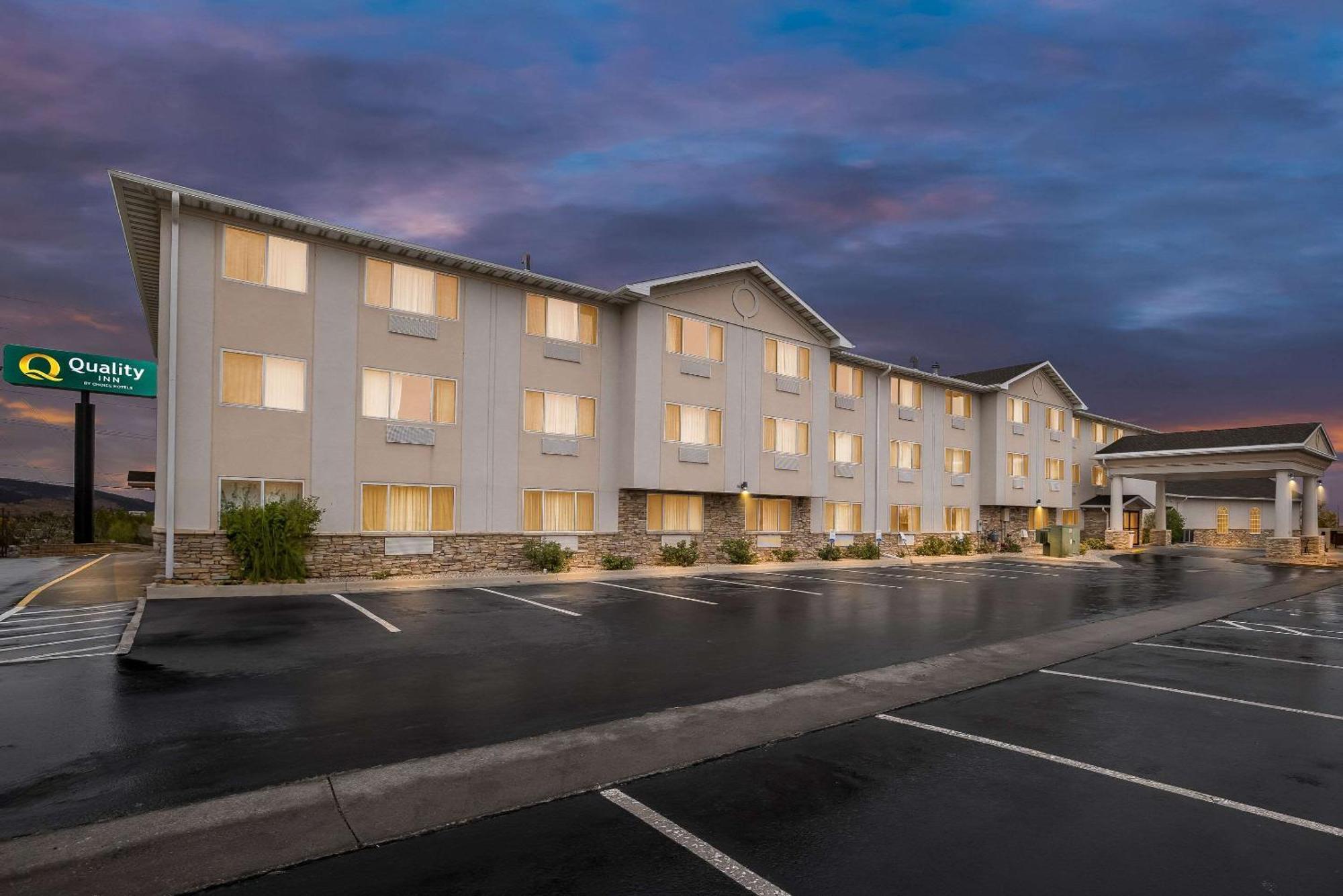 Quality Inn Near Monument Health Rapid City Hospital Экстерьер фото
