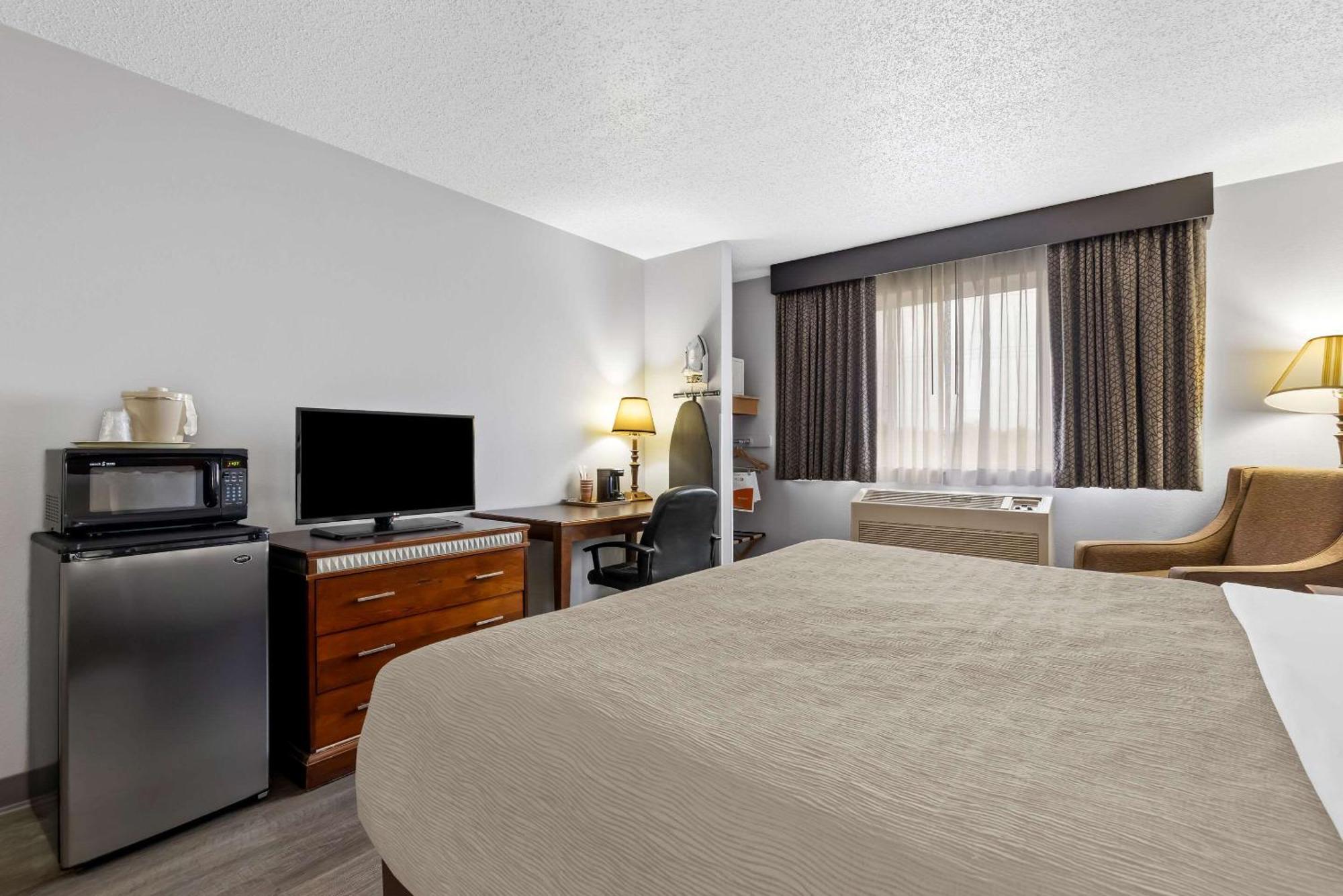 Quality Inn Near Monument Health Rapid City Hospital Экстерьер фото
